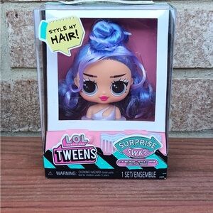 L.O.L. Surprise! Tweens Styling Head with Blue Hair